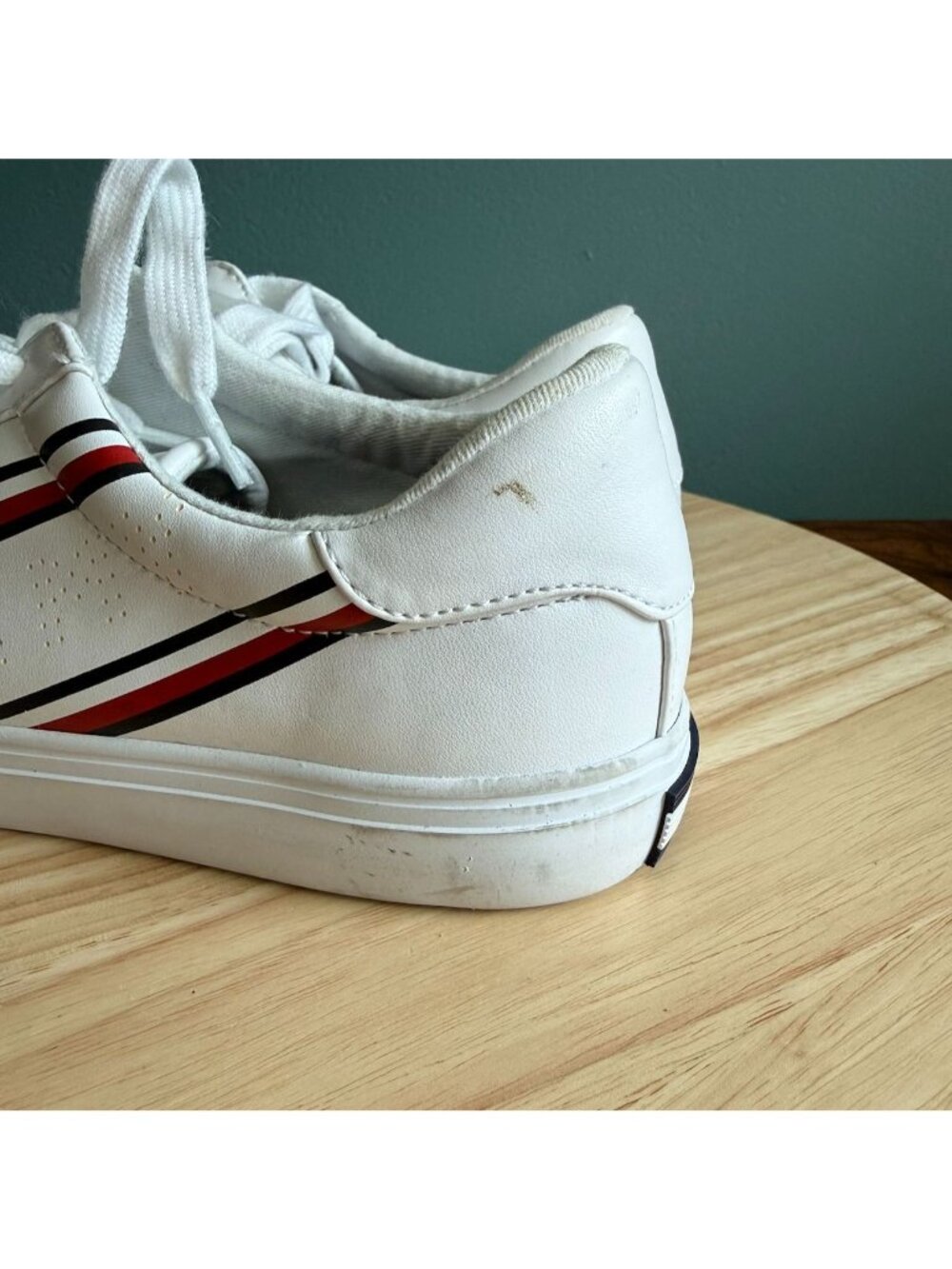 Tommy Hilfiger Womens Size 8 Tennis Sneakers Tsenia-Z White Red  Black Stripes - Picture 5 of 9